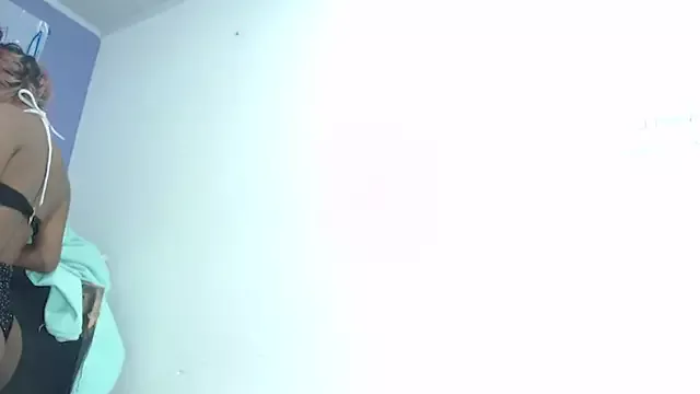 avaleri_cherry on StripChat 