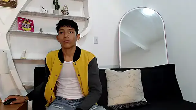 BEAUTY_BOYS1 — Group on StripChat
