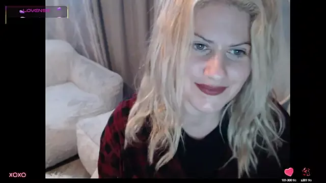 BellaStar84 on StripChat 