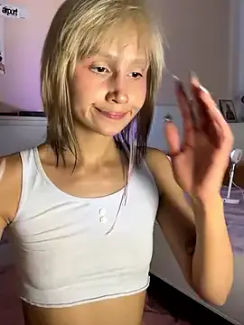 bigbabykiki on StripChat 