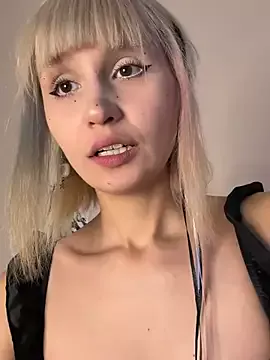 bigbabykiki on StripChat 
