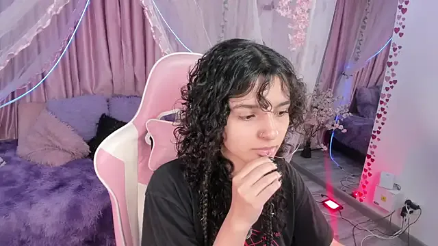 bunny_curly on StripChat 