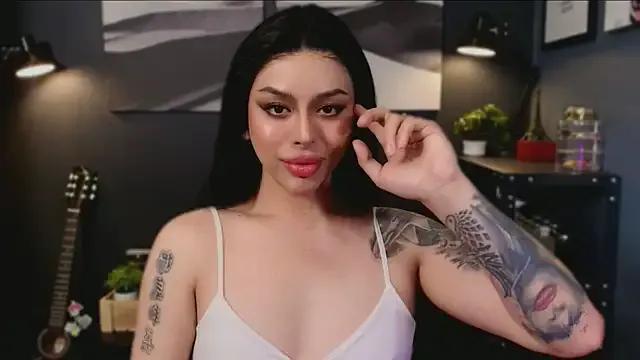 callmeLUNA — START PUBLIC SHOW