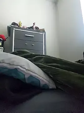 cinnaminnie on StripChat 