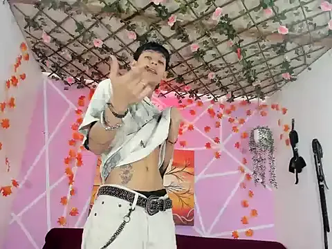 CLUB_LATINOSBOYS — kiss hot