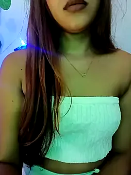 Cutie_Shruti — Oil Pussy fingring
