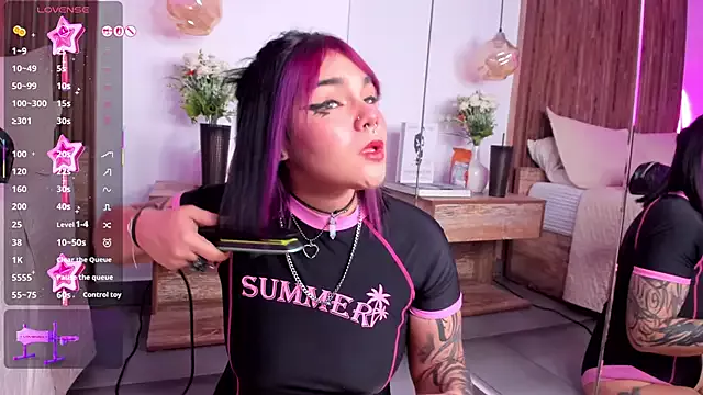 DakkotaBluee on StripChat 