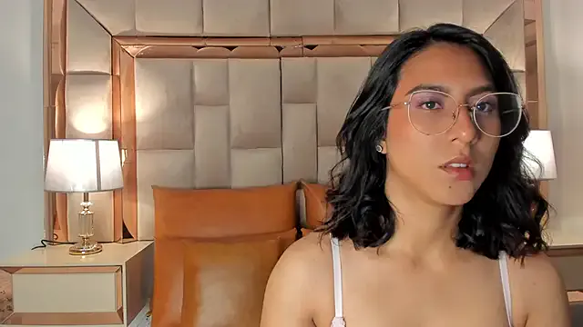 DaraBeckett on StripChat 