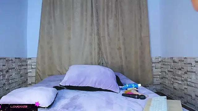 DaraKat18 on StripChat 