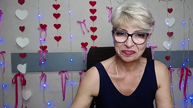 EllaBonito on StripChat 