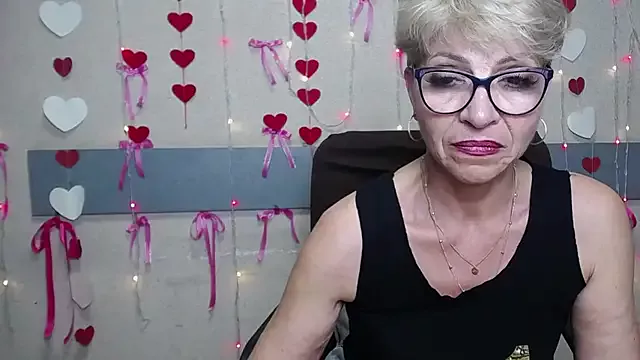 EllaBonito on StripChat 