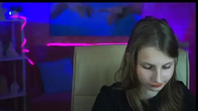 EllaHorton on StripChat 