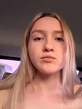 EmilyMood — control the toy for 4 minutes