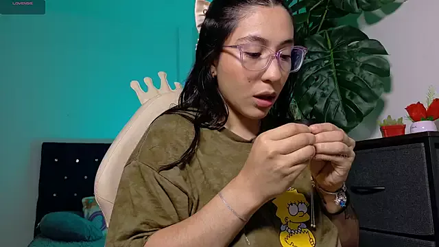 emma_rouse69 on StripChat 