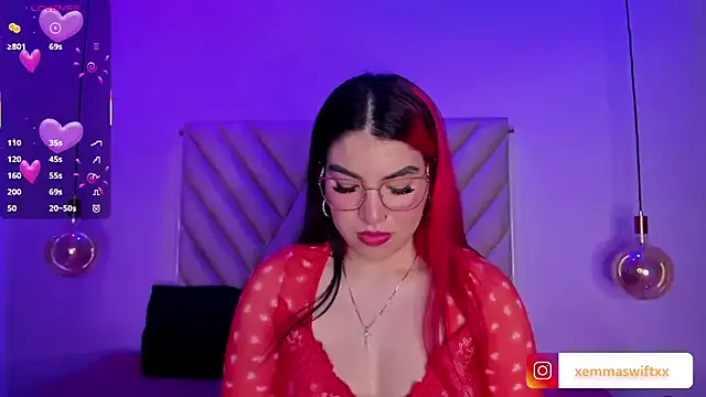 EmmaSwift_ on StripChat 