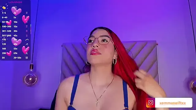 EmmaSwift_ on StripChat 