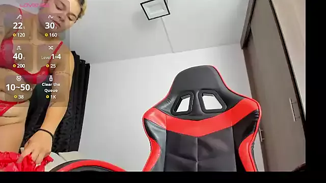 ESMERALDA-BLUE on StripChat 