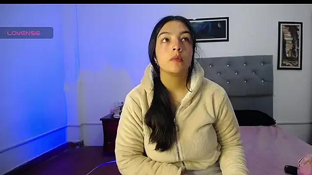 Esmeraldaa- on StripChat 