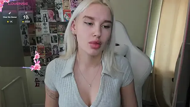 EvelinaLuu on StripChat