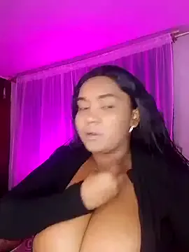 Evelyn_Sandoval on StripChat 