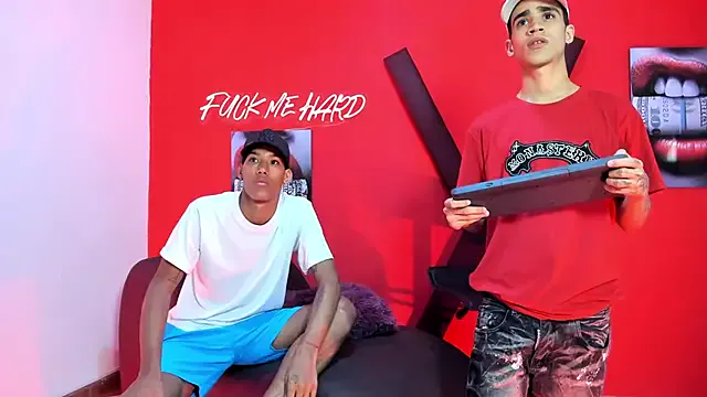 GREEN_BOYS on StripChat