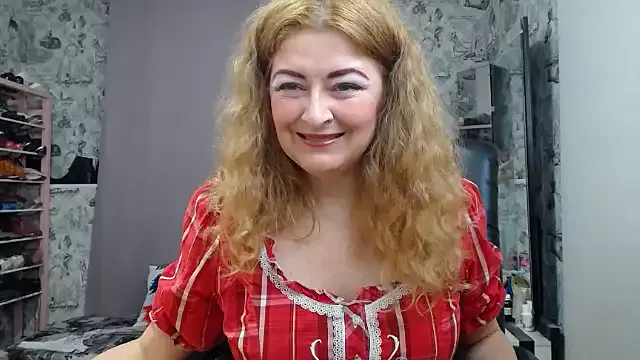 Helen1974 on StripChat 