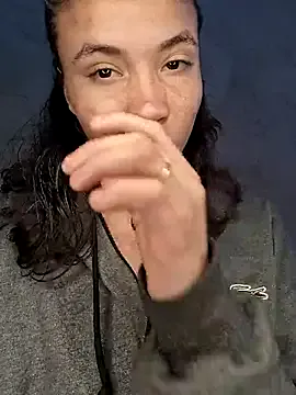HelenHoltz on StripChat 