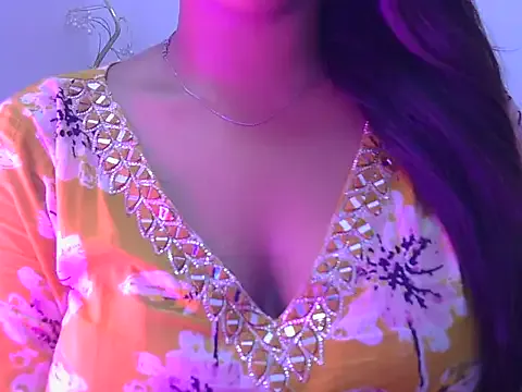hottymoody — show boobs