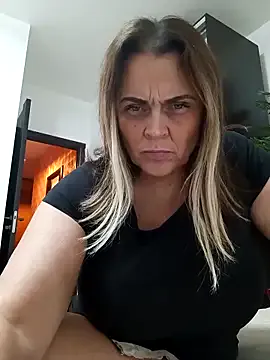 hugebobbs — FINGERING MY PUSSY and ass
