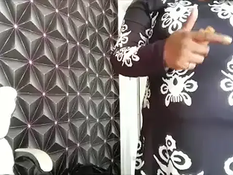 IndianDelia — make me smile, 3days to my goal.
