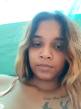 Indianqueen03 on StripChat 