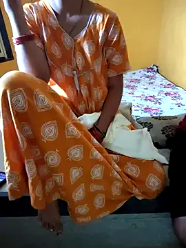 Innocent-pilla on StripChat 