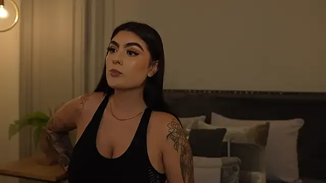 IrisBaker on StripChat