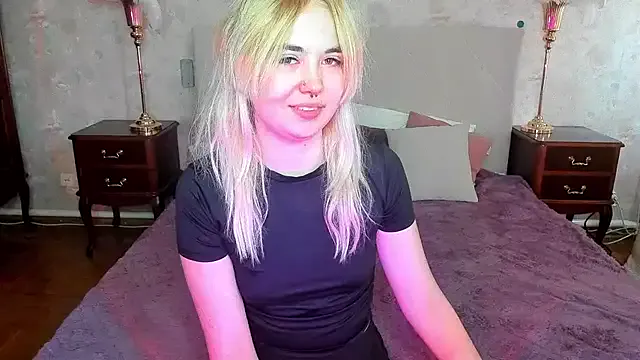 Iriska_mini on StripChat 