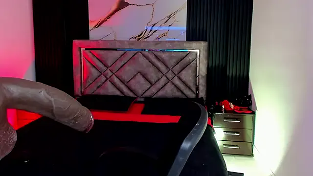 Issafoxx on StripChat 