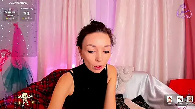 jessica_tiny on StripChat