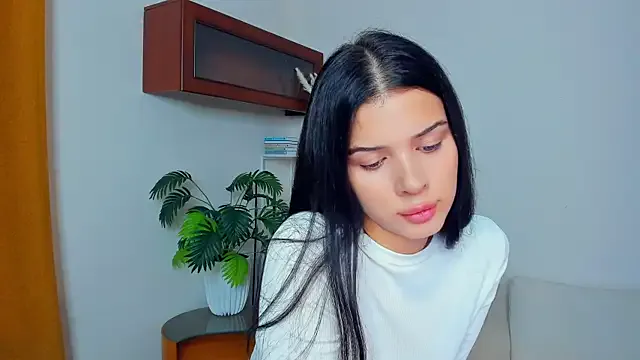 JoCauterucci — touch my neck