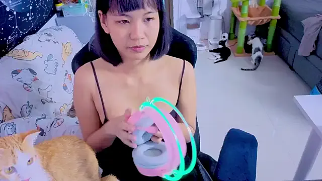 Kana_G on StripChat 