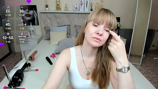 KattyPeachX on StripChat 