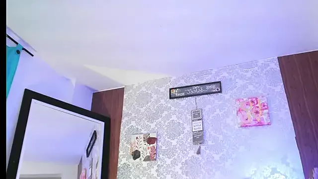 kelly_thomson on StripChat 