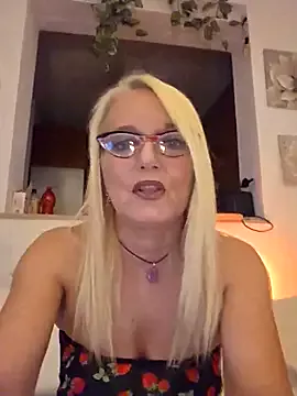 kikkastar on StripChat 