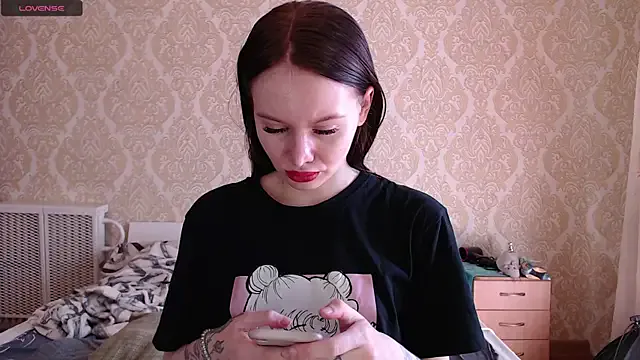 Kitkaat00 on StripChat 