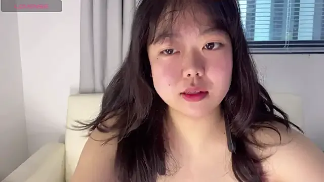 Kittenfishing on StripChat 