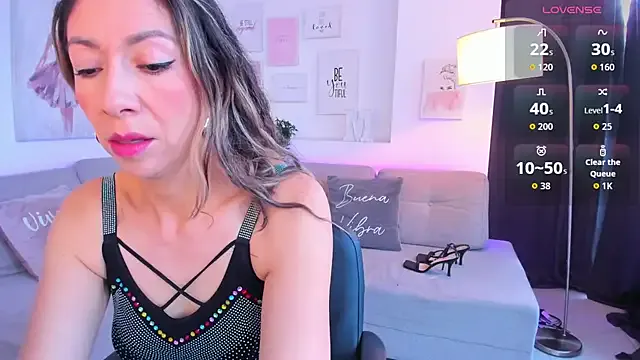 Laly_dolce on StripChat 