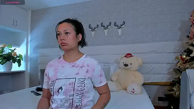 LeilaHiuston on StripChat