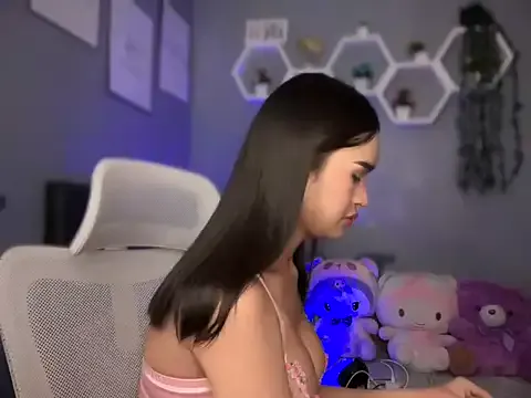 lelasohna on StripChat 