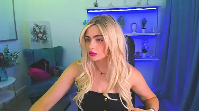 LeslieMineg on StripChat 