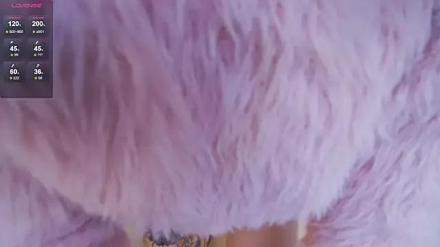 lessysweety on StripChat 