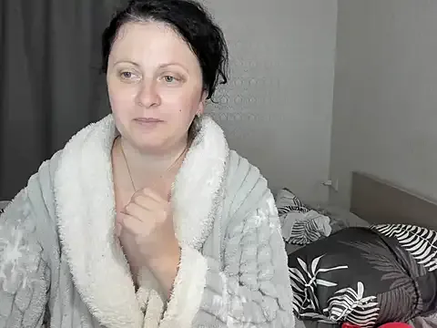 Lillian2 on StripChat
