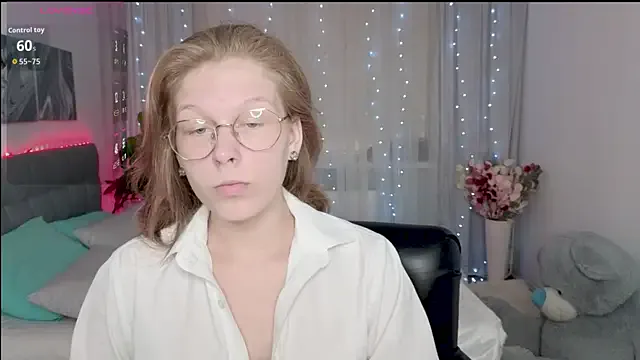 Lilly_Belly on StripChat 